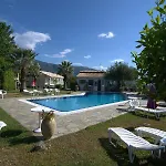 מלון דירות Panorama Hideaway דאסיה
