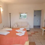מלון דירות Panorama Hideaway 2*